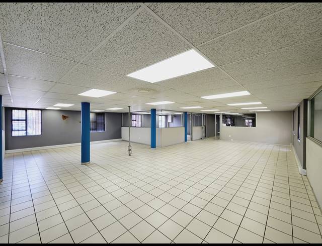 395M² OFFICE TO LET IN NORTH RIDING